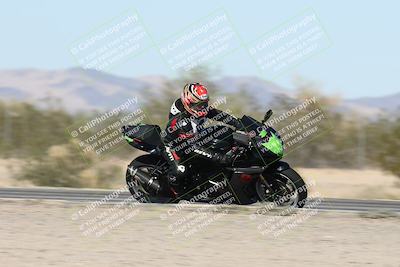 media/Dec-01-2025-Moto Forza (Mon) [[2daa91e15f]]/3-Beginner Group/Session 2 (Turn 7 Inside Pans)/